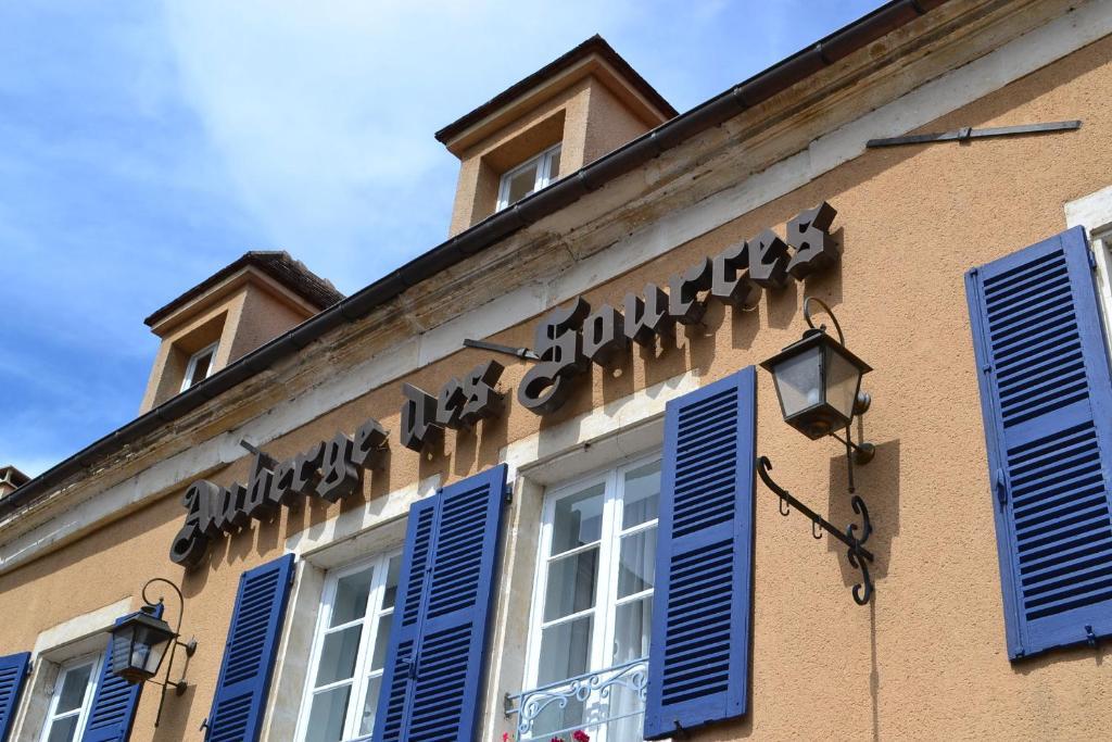 L'Auberge Des Sources Druyes-les-Belles-Fontaines Bagian luar foto