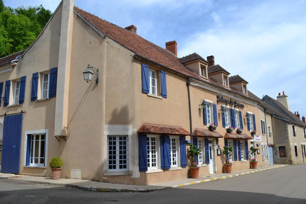 L'Auberge Des Sources Druyes-les-Belles-Fontaines Bagian luar foto